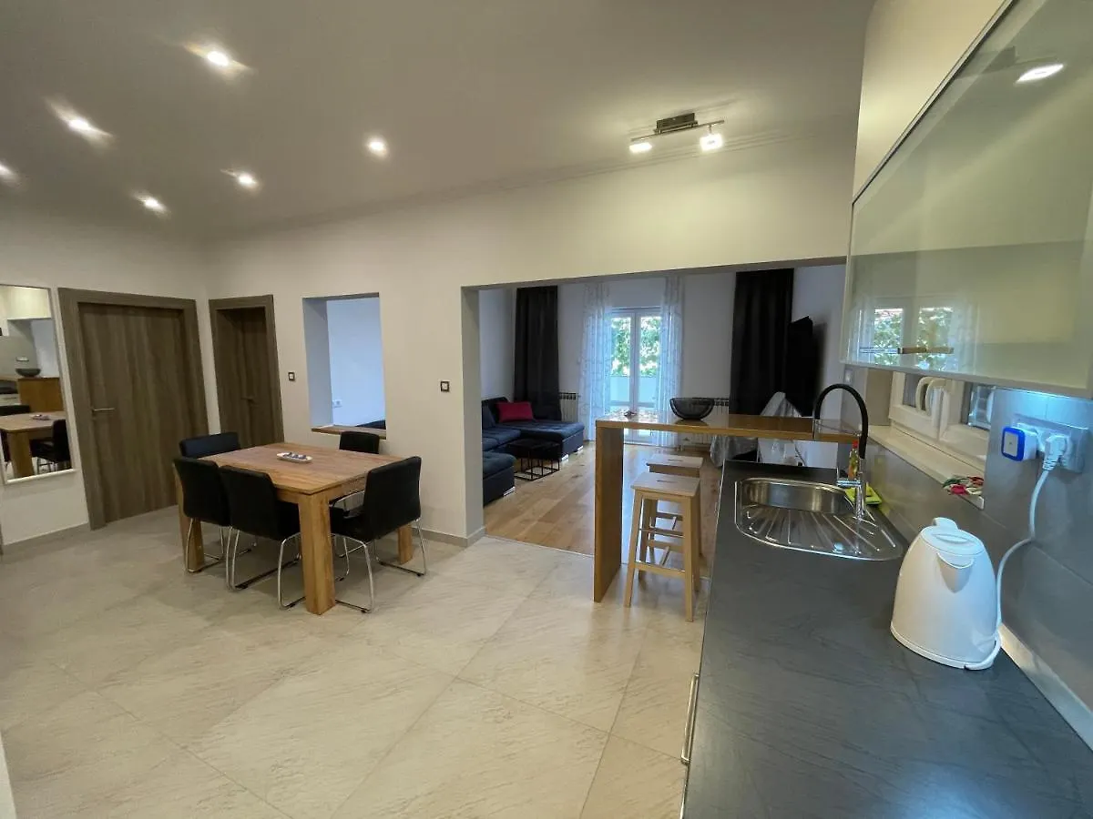 Apartment Mateo Trogir