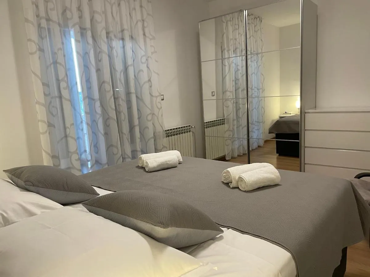 Apartment Mateo Trogir 0*,
